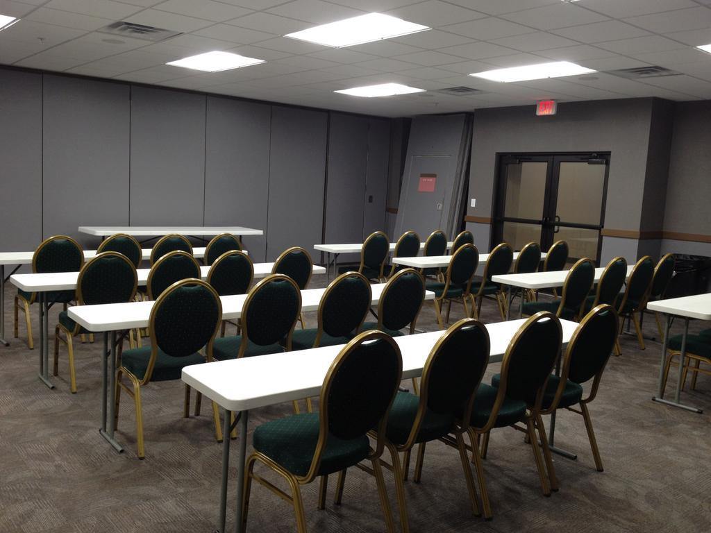 Boarders Inn & Suites By Cobblestone Hotels - Grand Island Esterno foto